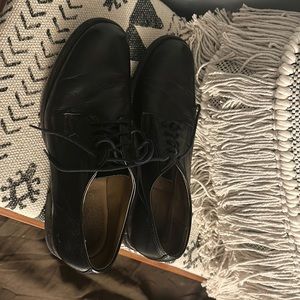 Men’s Frye dress shoes. Size 11.